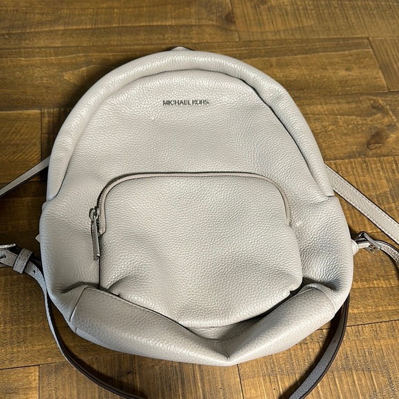 Michael Kors bag back - Picture 1 of 2